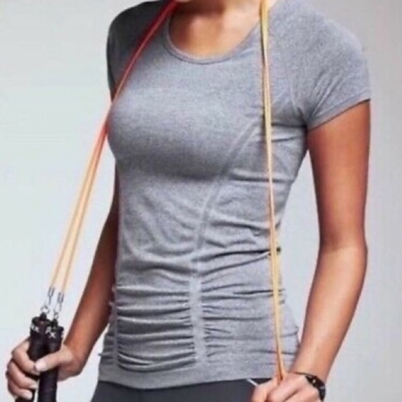 Athleta Fastest Track Tee Shirt Heathered Gray M - Picture 1 of 4